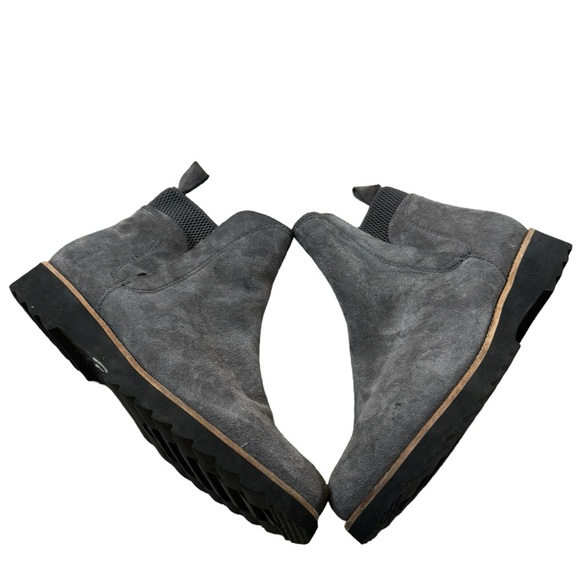 Blondo Perla Waterproof Suede Chelsea Boots Size 7 - Picture 9 of 11